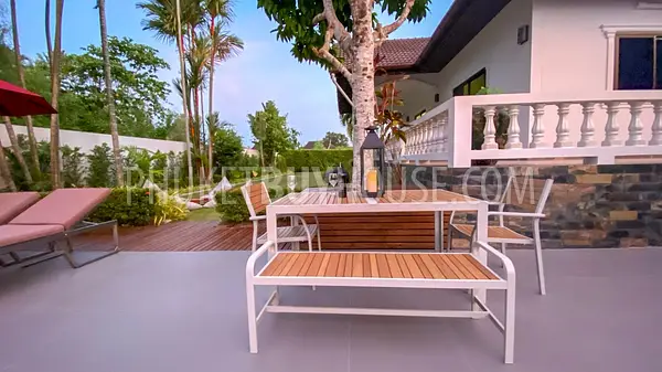 CHA6901: 5 bedroom villa with a large plot of land in Chalong. Photo #5