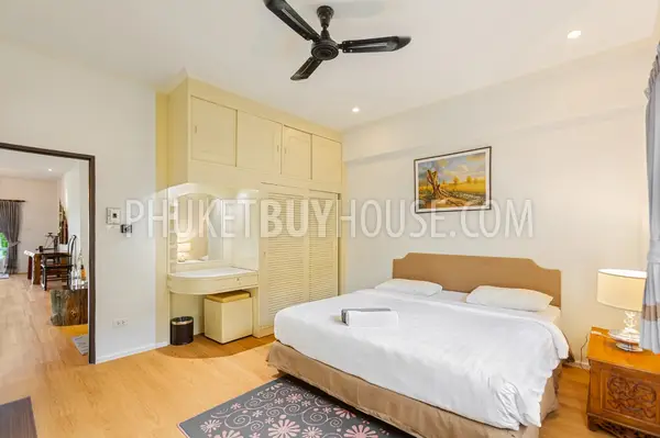 CHA6901: 5 bedroom villa with a large plot of land in Chalong. Photo #28