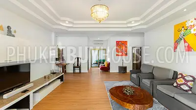 CHA6901: 5 bedroom villa with a large plot of land in Chalong. Photo #3