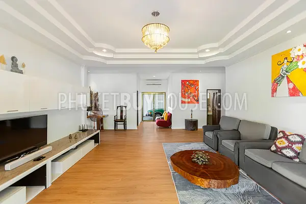 CHA6901: 5 bedroom villa with a large plot of land in Chalong. Photo #3