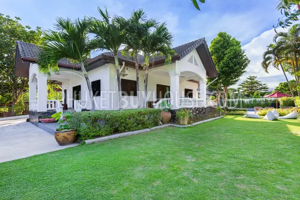 CHA6901: 5 bedroom villa with a large plot of land in Chalong. Photo #47