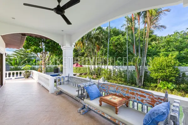CHA6901: 5 bedroom villa with a large plot of land in Chalong. Photo #23