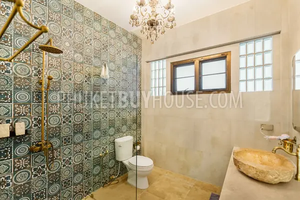 CHA6901: 5 bedroom villa with a large plot of land in Chalong. Photo #34