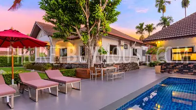 CHA6901: 5 bedroom villa with a large plot of land in Chalong. Photo #40