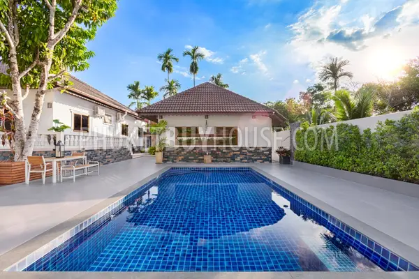 CHA6901: 5 bedroom villa with a large plot of land in Chalong. Photo #7