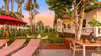 CHA6901: 5 bedroom villa with a large plot of land in Chalong. Photo #8