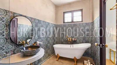 CHA6901: 5 bedroom villa with a large plot of land in Chalong. Photo #22