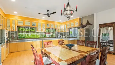 CHA6901: 5 bedroom villa with a large plot of land in Chalong. Photo #42