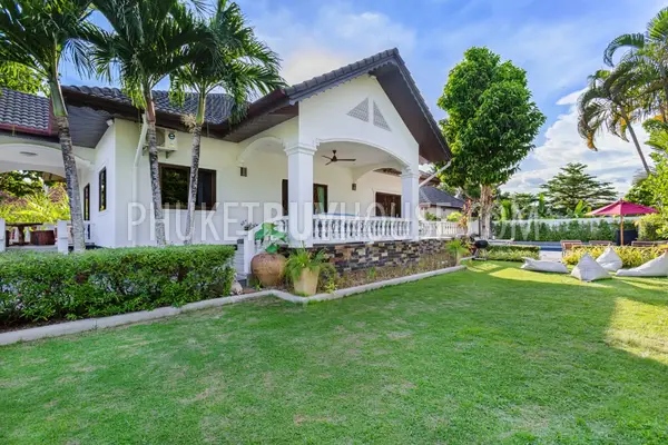 CHA6901: 5 bedroom villa with a large plot of land in Chalong. Photo #50
