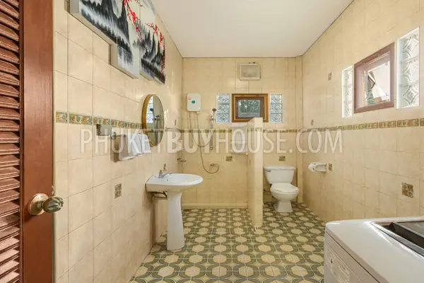 CHA6901: 5 bedroom villa with a large plot of land in Chalong. Photo #43