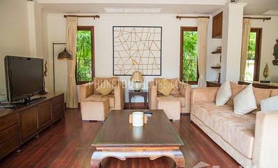 BAN6883: Contemporary Thai-Balinese style Villa in Bang Tao. Photo #5