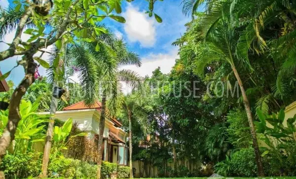 BAN6883: Contemporary Thai-Balinese style Villa in Bang Tao. Photo #20
