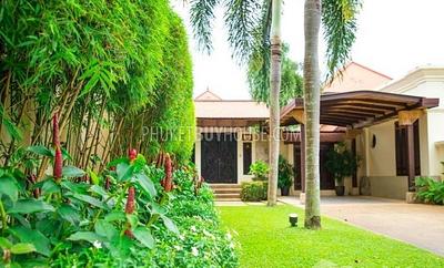 BAN6883: Contemporary Thai-Balinese style Villa in Bang Tao. Photo #21