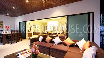 NAI5467: Ultimate Retreat: 8-Bedroom Luxury Villa in Phuket near Nai Harn Beach. Photo #3