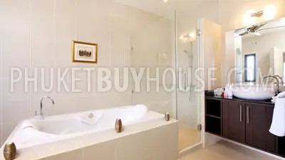 NAI5467: Ultimate Retreat: 8-Bedroom Luxury Villa in Phuket near Nai Harn Beach. Photo #15