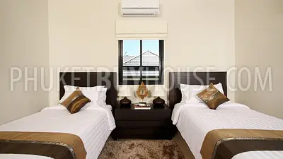 NAI5467: Ultimate Retreat: 8-Bedroom Luxury Villa in Phuket near Nai Harn Beach. Photo #6