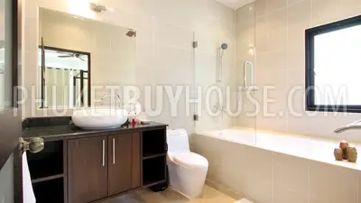 NAI5467: Ultimate Retreat: 8-Bedroom Luxury Villa in Phuket near Nai Harn Beach. Photo #9