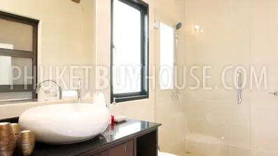 NAI5467: Ultimate Retreat: 8-Bedroom Luxury Villa in Phuket near Nai Harn Beach. Photo #10