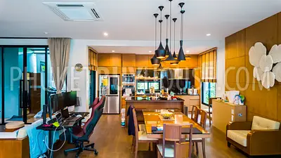 NAI22232: Luxurious Modern Villa with 3 Bedrooms in the Heart of Nai Harn. Photo #16