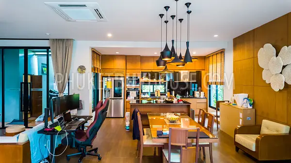 NAI22232: Luxurious Modern Villa with 3 Bedrooms in the Heart of Nai Harn. Photo #16