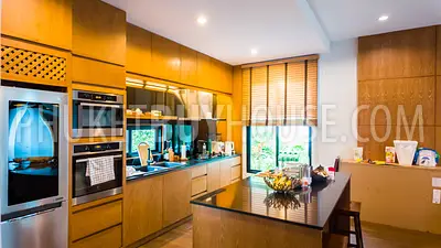 NAI22232: Luxurious Modern Villa with 3 Bedrooms in the Heart of Nai Harn. Photo #3