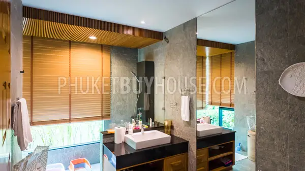 NAI22232: Luxurious Modern Villa with 3 Bedrooms in the Heart of Nai Harn. Photo #35