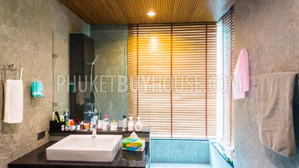 NAI22232: Luxurious Modern Villa with 3 Bedrooms in the Heart of Nai Harn. Photo #28