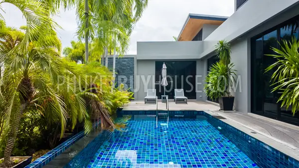 NAI22232: Luxurious Modern Villa with 3 Bedrooms in the Heart of Nai Harn. Photo #31