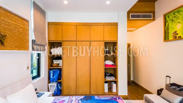 NAI22232: Luxurious Modern Villa with 3 Bedrooms in the Heart of Nai Harn. Photo #6