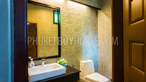 NAI22232: Luxurious Modern Villa with 3 Bedrooms in the Heart of Nai Harn. Photo #26
