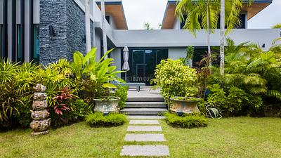 NAI22232: Luxurious Modern Villa with 3 Bedrooms in the Heart of Nai Harn. 照片 #1