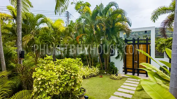 NAI22232: Luxurious Modern Villa with 3 Bedrooms in the Heart of Nai Harn. Photo #37