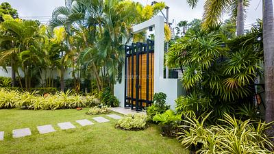 NAI22232: Luxurious Modern Villa with 3 Bedrooms in the Heart of Nai Harn. 照片 #63