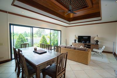 NAI7311: Four Bedroom Pool Villa in Nai Harn. Photo #4