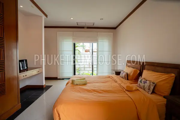 NAI7311: Four Bedroom Pool Villa in Nai Harn. Photo #1