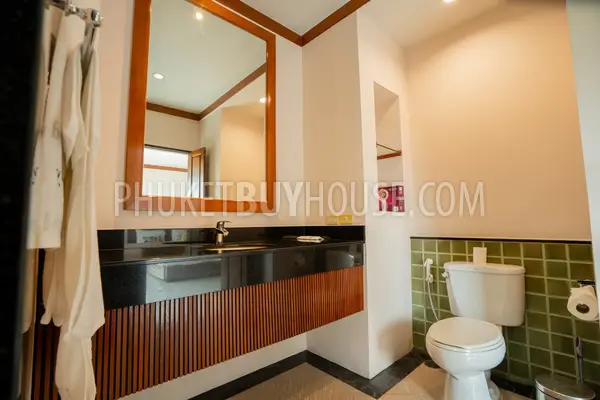 NAI7311: Four Bedroom Pool Villa in Nai Harn. Photo #19