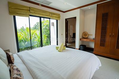 NAI7311: Four Bedroom Pool Villa in Nai Harn. Photo #10