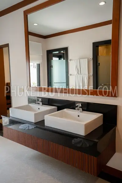 NAI7311: Four Bedroom Pool Villa in Nai Harn. Photo #20