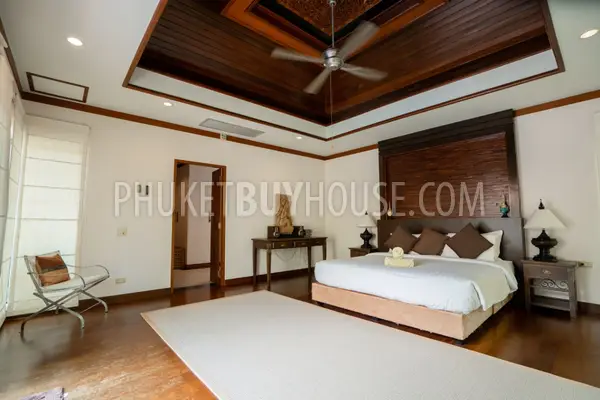 NAI7311: Four Bedroom Pool Villa in Nai Harn. Photo #35
