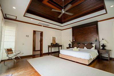 NAI7311: Four Bedroom Pool Villa in Nai Harn. Photo #35