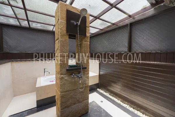 NAI7157: Majestic 4-Bedroom Villa in Naiharn. Photo #3