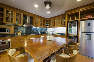 NAI7157: Majestic 4-Bedroom Villa in Naiharn. Photo #15
