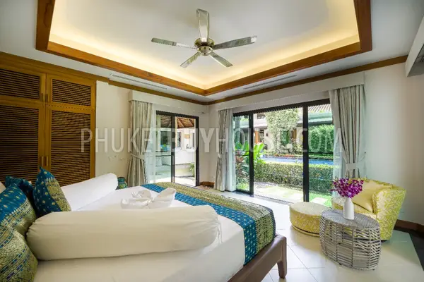 NAI7157: Majestic 4-Bedroom Villa in Naiharn. Photo #18