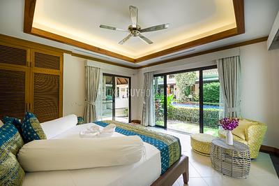 NAI7157: Majestic 4-Bedroom Villa in Naiharn. Photo #18