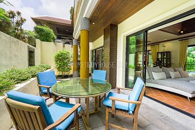 NAI7157: Majestic 4-Bedroom Villa in Naiharn. Photo #41