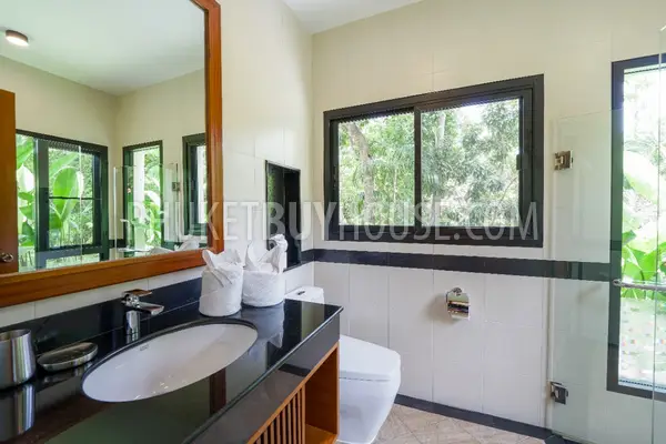 NAI7157: Majestic 4-Bedroom Villa in Naiharn. Photo #5