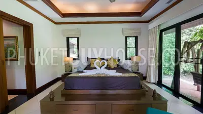 NAI7157: Majestic 4-Bedroom Villa in Naiharn. Photo #7