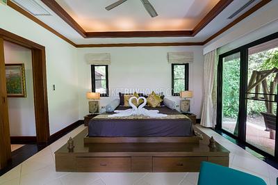 NAI7157: Majestic 4-Bedroom Villa in Naiharn. Photo #7