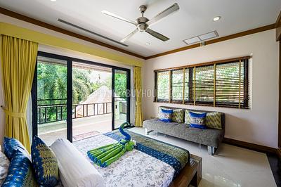 NAI7157: Majestic 4-Bedroom Villa in Naiharn. Photo #23