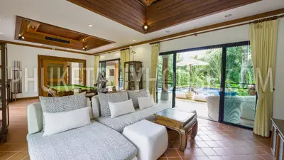 NAI7157: Majestic 4-Bedroom Villa in Naiharn. Photo #31